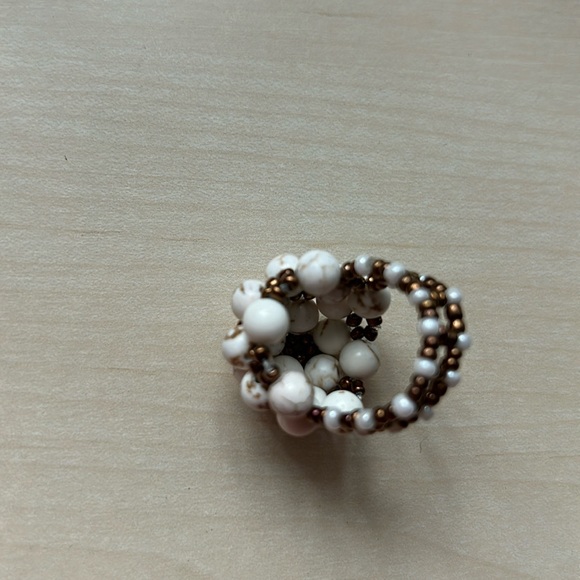 Hand made daisy-like ring - Picture 3 of 3